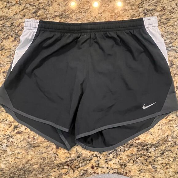 Nike Women's Dri-FIT S Running Walking‎ Shorts Gym Black White Grey - Picture 2 of 7
